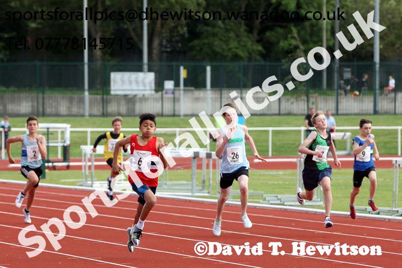 Boys under-13s 200 metres, Northern Under-13s, U-15s and 17s Championships. Photo: David T. Hewitson/Sports for All Pics